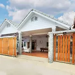 Gala Villa New Modern Luxury 5 Bed