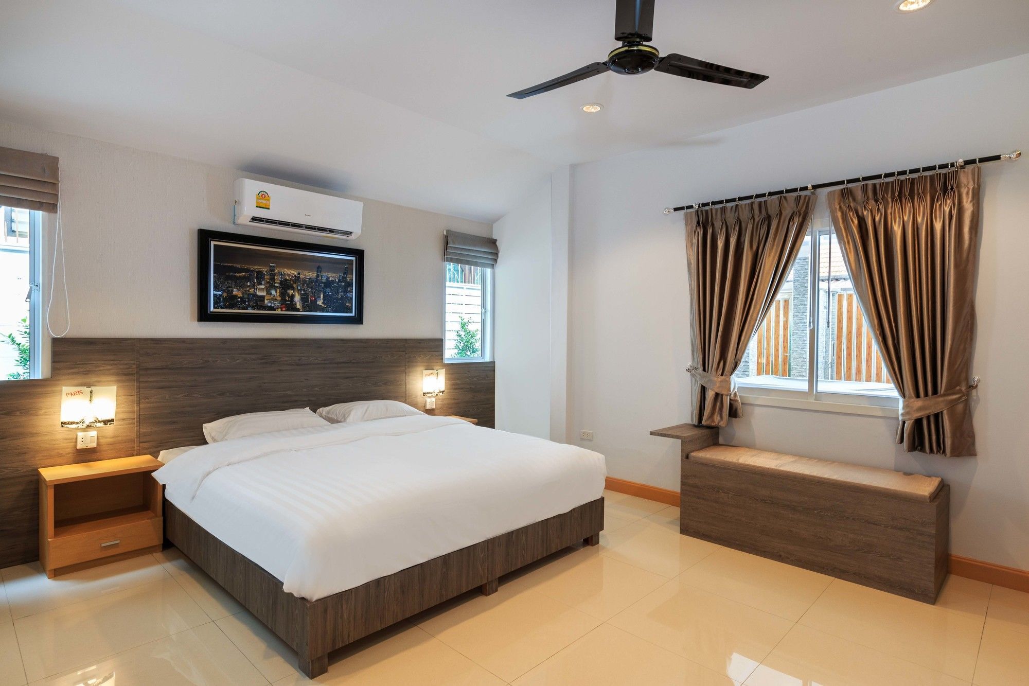 Gala New Modern Luxury 5 Bed Villa *