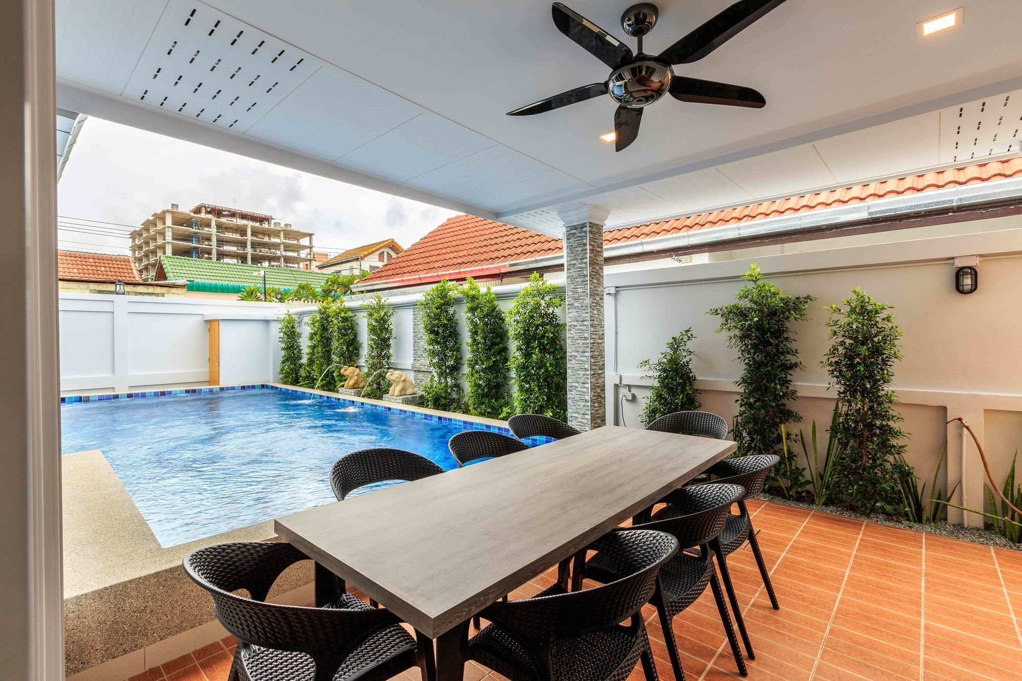 Gala New Modern Luxury 5 Bed * Pattaya